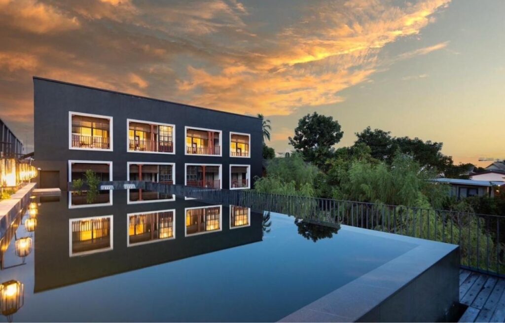 Hotel Des Artists, Ping Silhouette, Chiang Mai