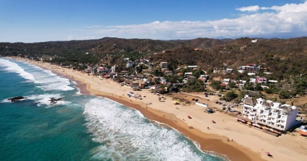 Playa Zipolite Oaxaca Mexico